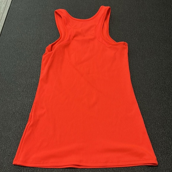 Under Armour Women's Bright Orange Tank Top size medium - Picture 4 of 8